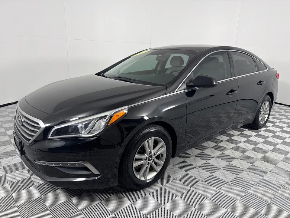 2015 Hyundai Sonata - Image 10 of 12