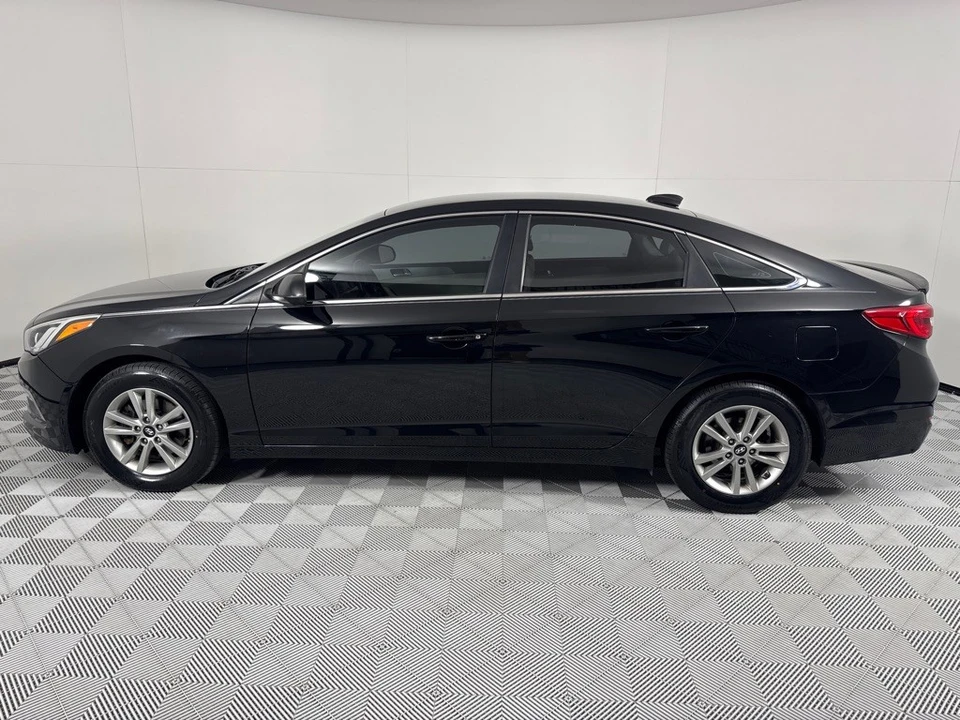 2015 Hyundai Sonata - Image 9 of 12