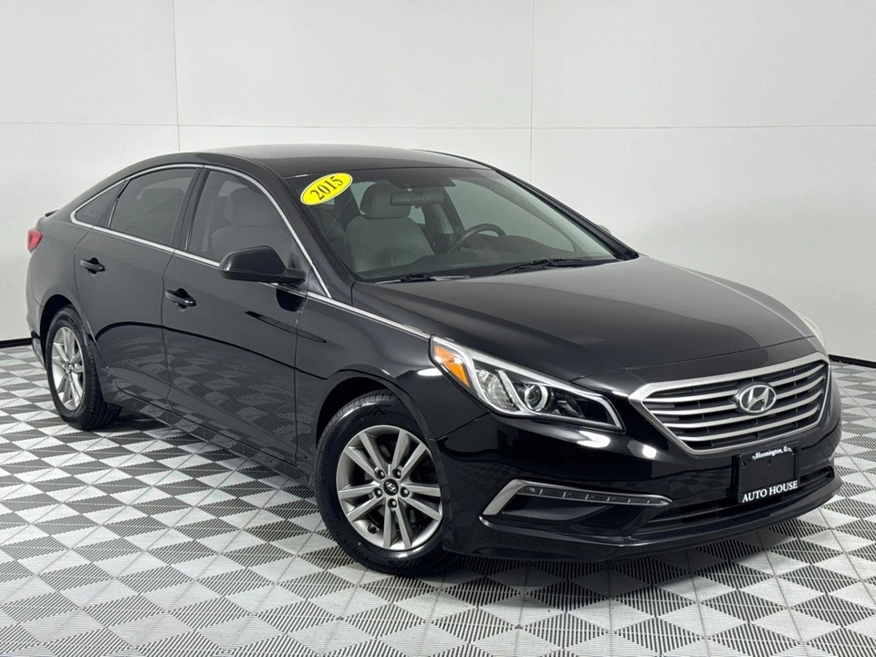 2015 Hyundai Sonata - Image 2 of 12