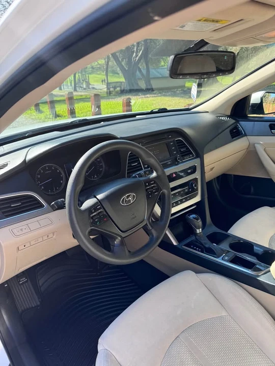 2015 Hyundai Sonata - Image 10 of 14
