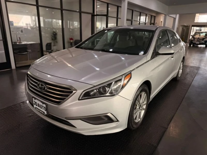 2015 Hyundai Sonata - Image 2 of 20
