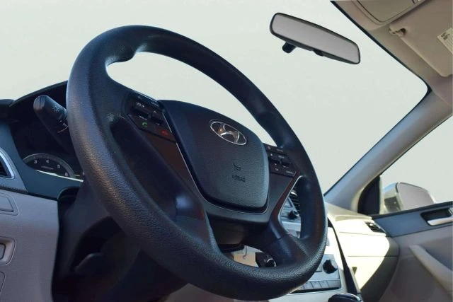 2015 Hyundai Sonata - Image 16 of 21