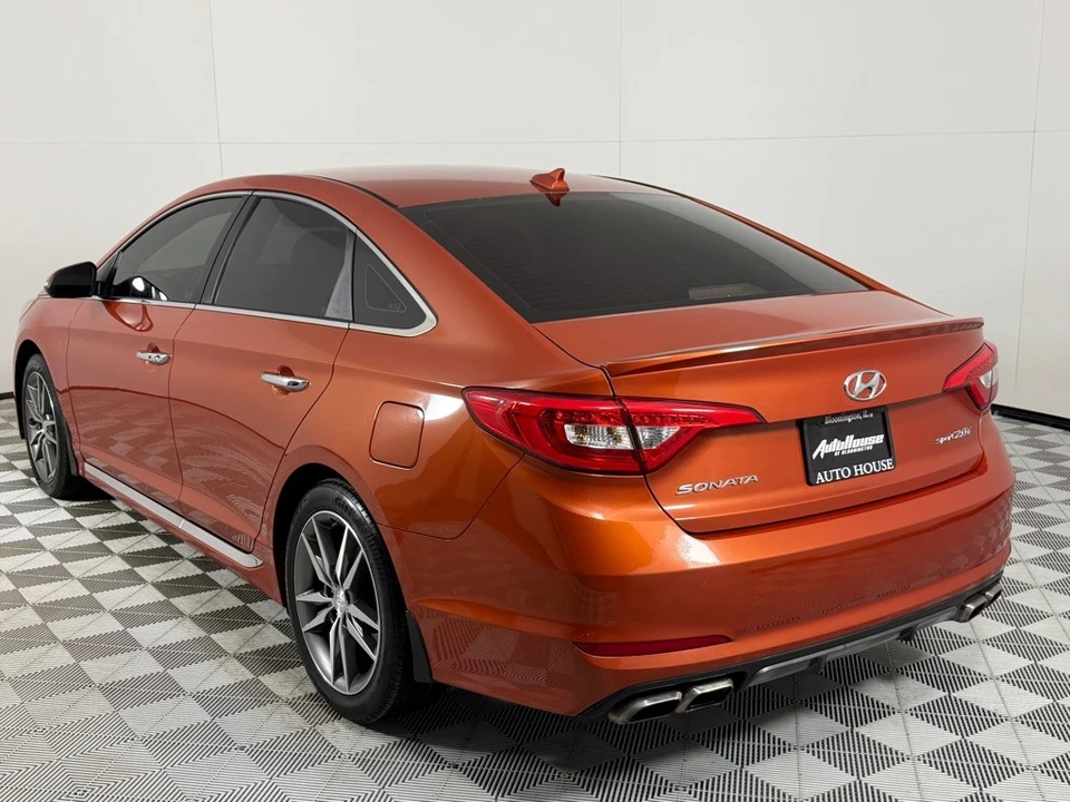 2015 Hyundai Sonata - Image 6 of 12