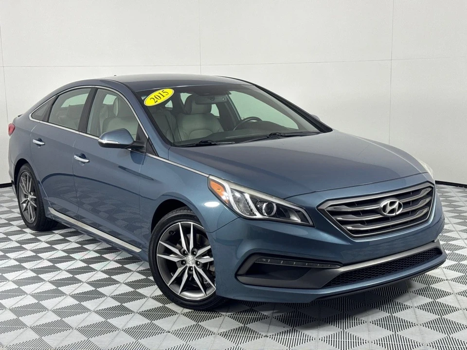 2015 Hyundai Sonata - Image 2 of 12