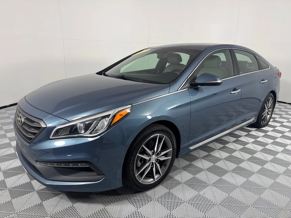 2015 Hyundai Sonata - Image 6 of 12