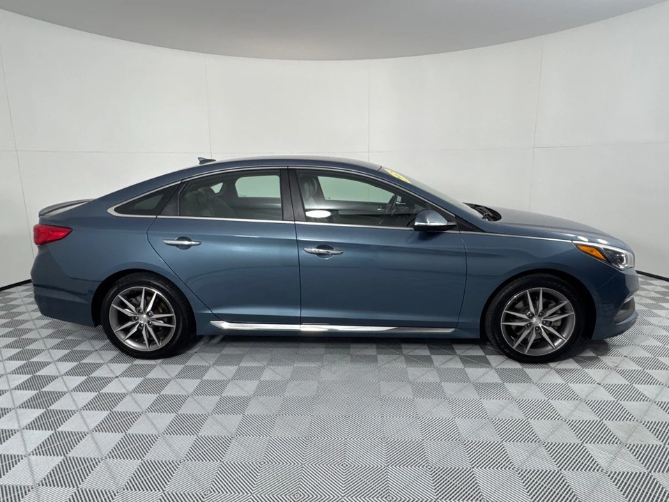 2015 Hyundai Sonata - Image 4 of 12