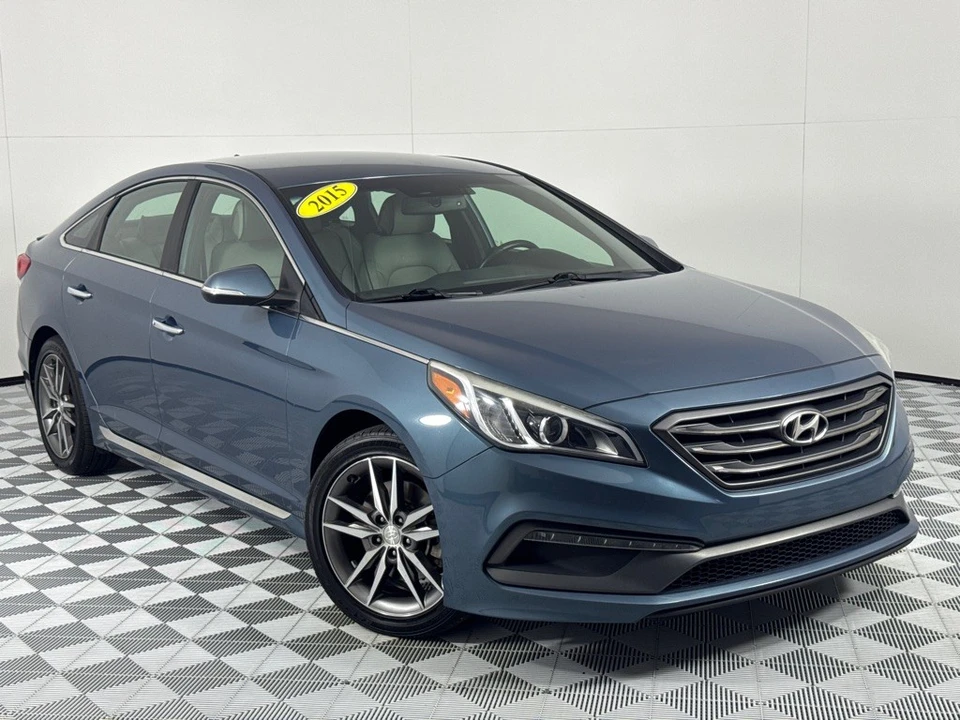 2015 Hyundai Sonata - Image 2 of 12