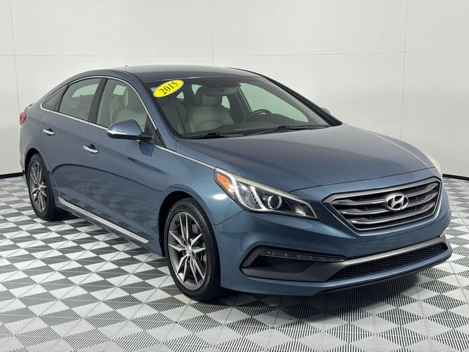 2015 Hyundai Sonata - Image 3 of 12