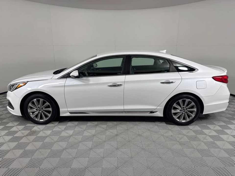2015 Hyundai Sonata - Image 9 of 12