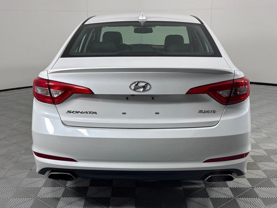 2015 Hyundai Sonata - Image 6 of 12