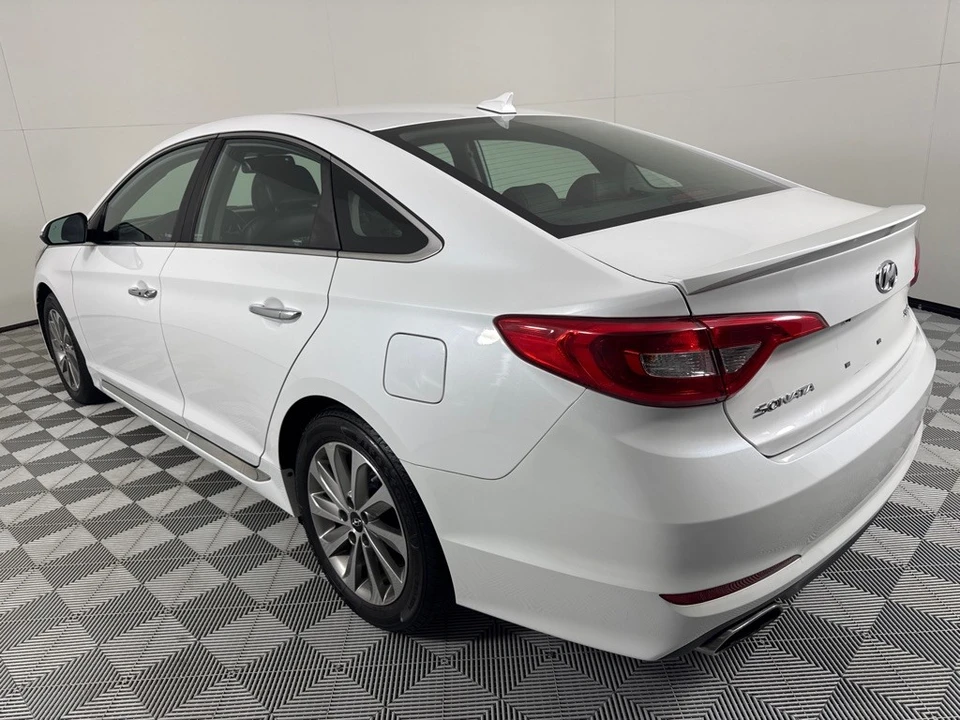 2015 Hyundai Sonata - Image 8 of 12