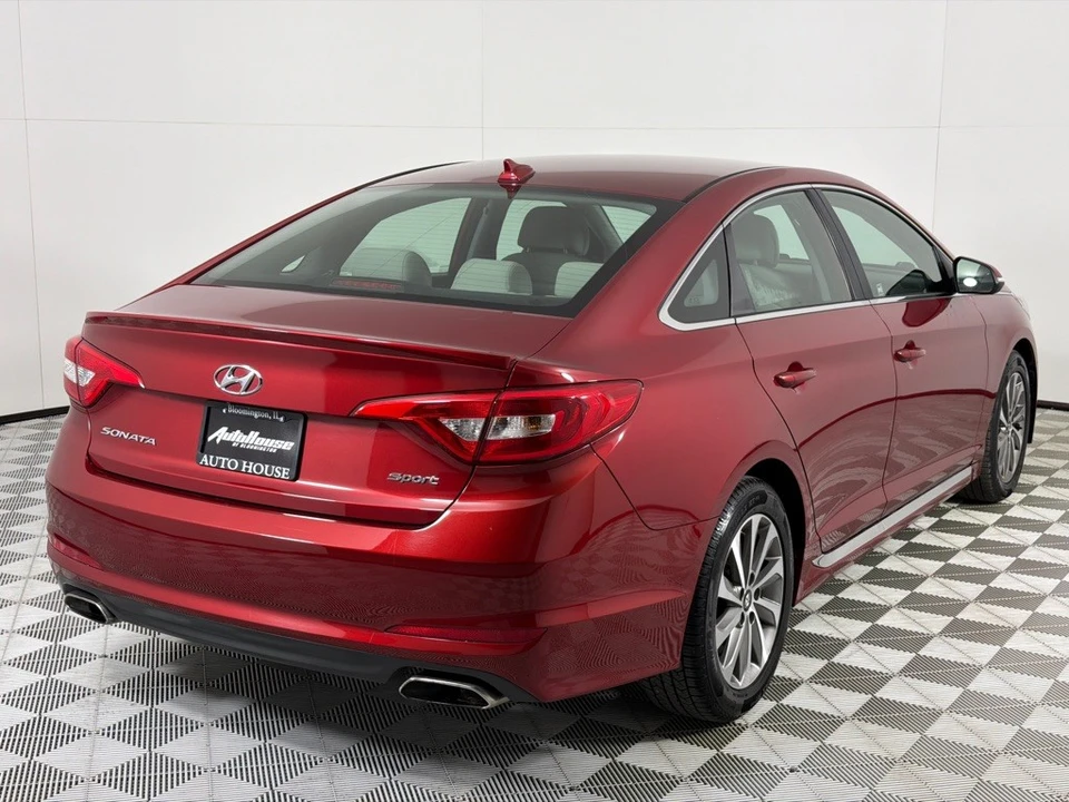 2015 Hyundai Sonata - Image 5 of 12