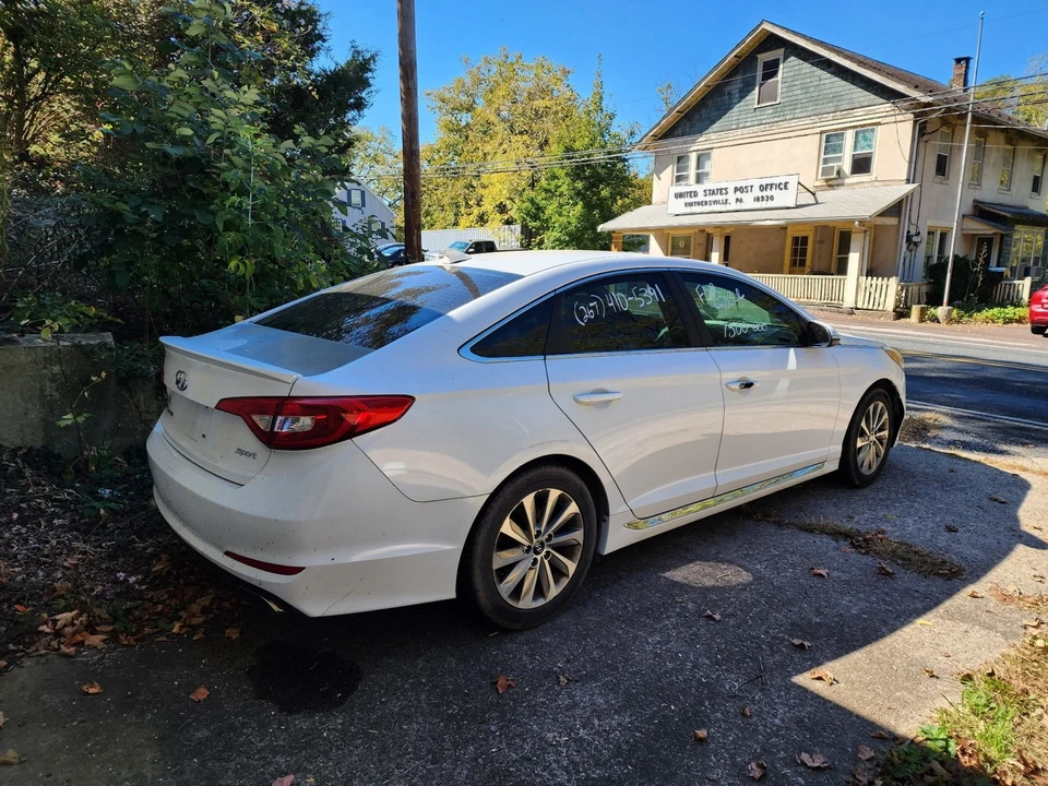 2015 Hyundai Sonata - Image 2 of 11