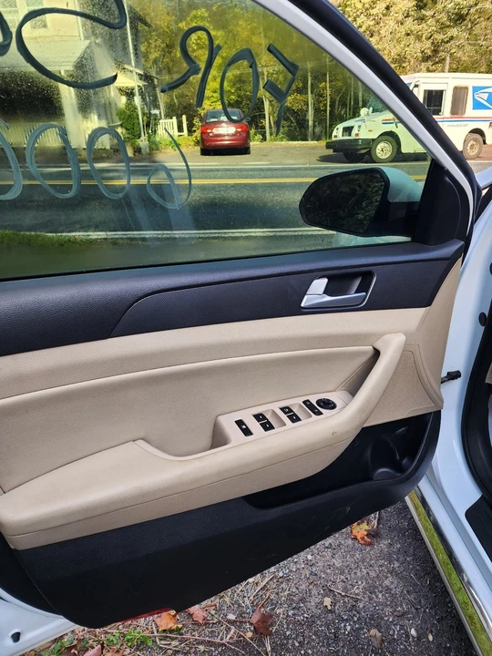 2015 Hyundai Sonata - Image 5 of 11