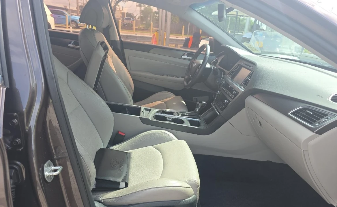 2015 Hyundai Sonata - Image 7 of 10