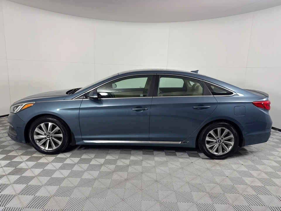 2015 Hyundai Sonata - Image 8 of 12