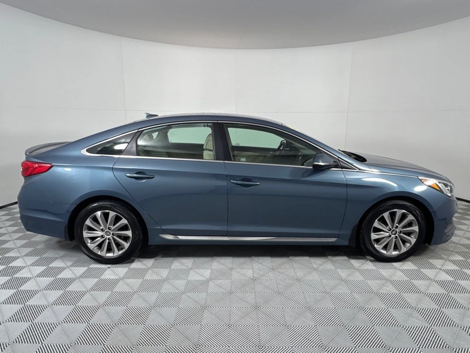 2015 Hyundai Sonata - Image 4 of 12
