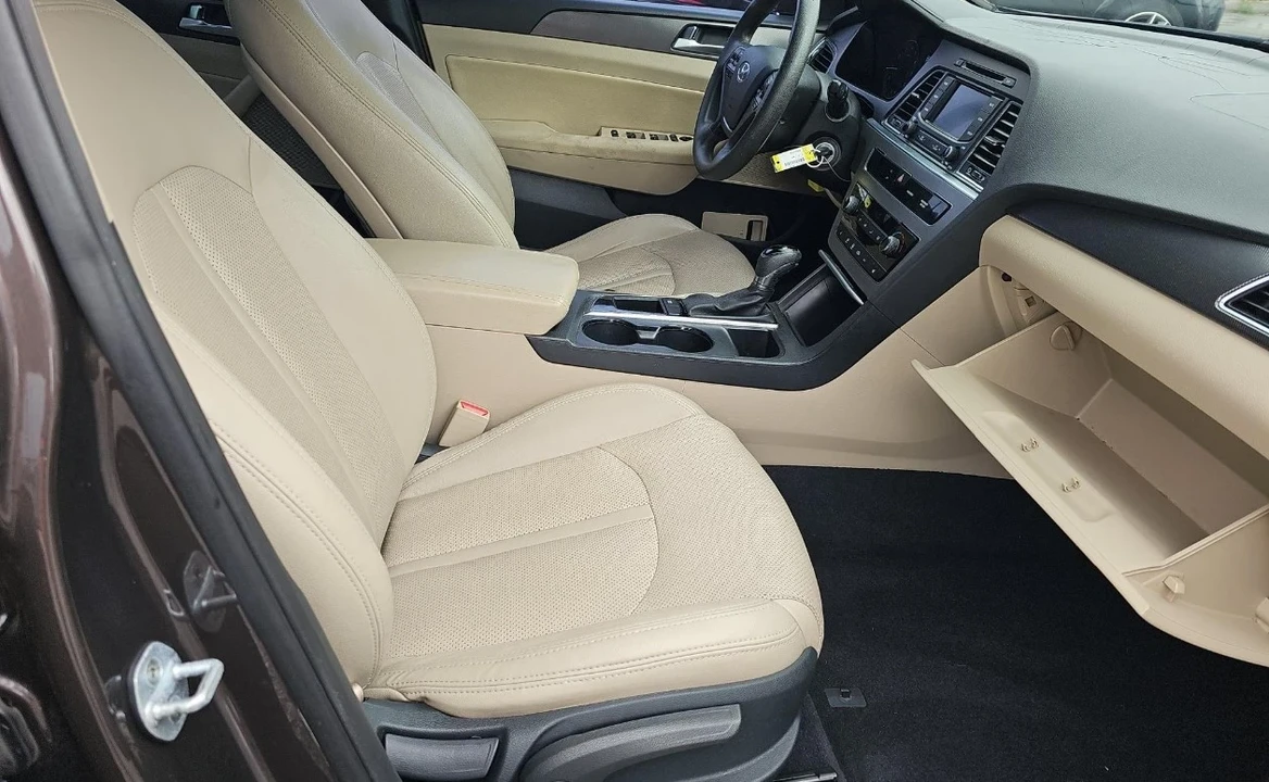 2015 Hyundai Sonata - Image 8 of 12