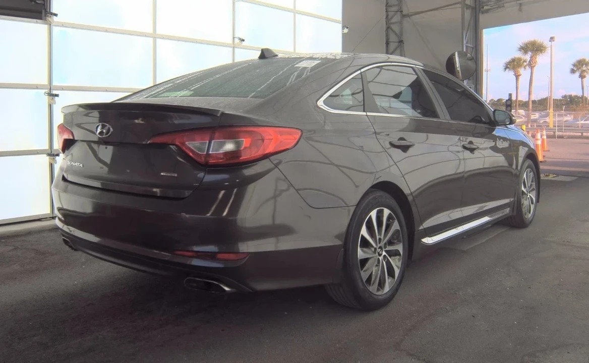 2015 Hyundai Sonata - Image 2 of 12