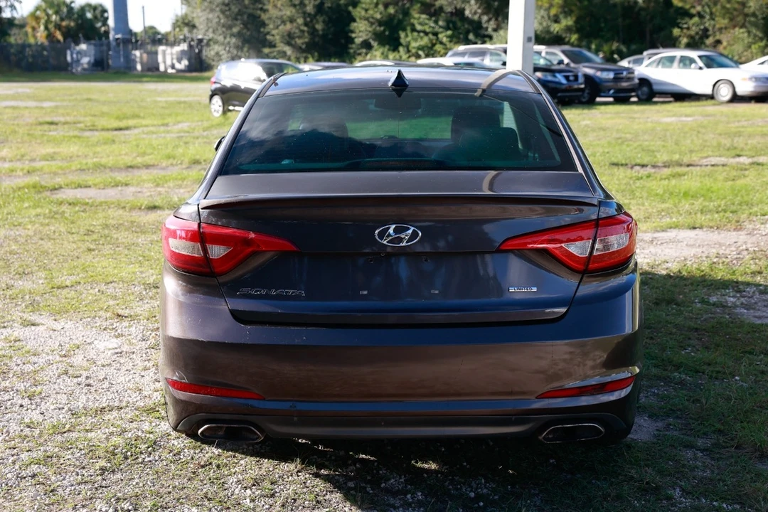 2015 Hyundai Sonata - Image 9 of 12
