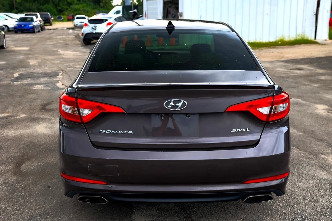 2015 Hyundai Sonata - Image 9 of 12
