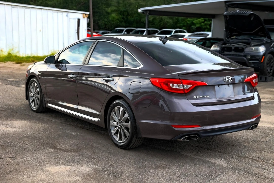 2015 Hyundai Sonata - Image 5 of 12