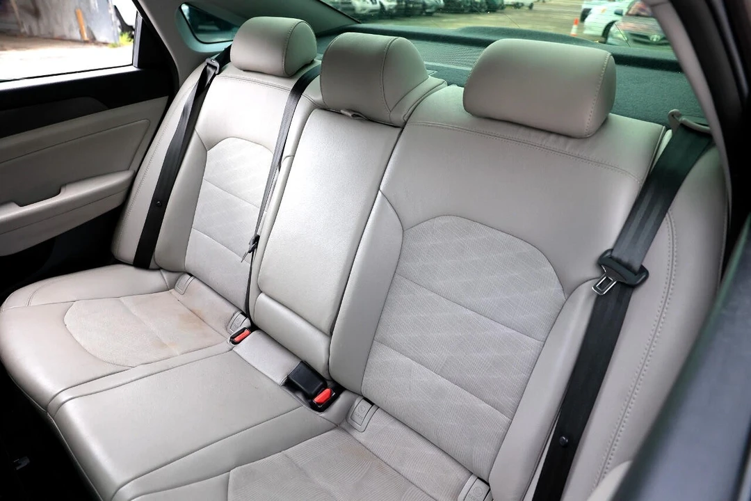 2015 Hyundai Sonata - Image 10 of 12