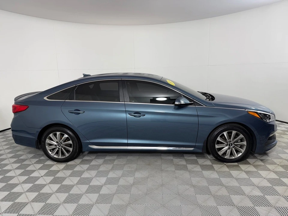 2015 Hyundai Sonata - Image 4 of 12