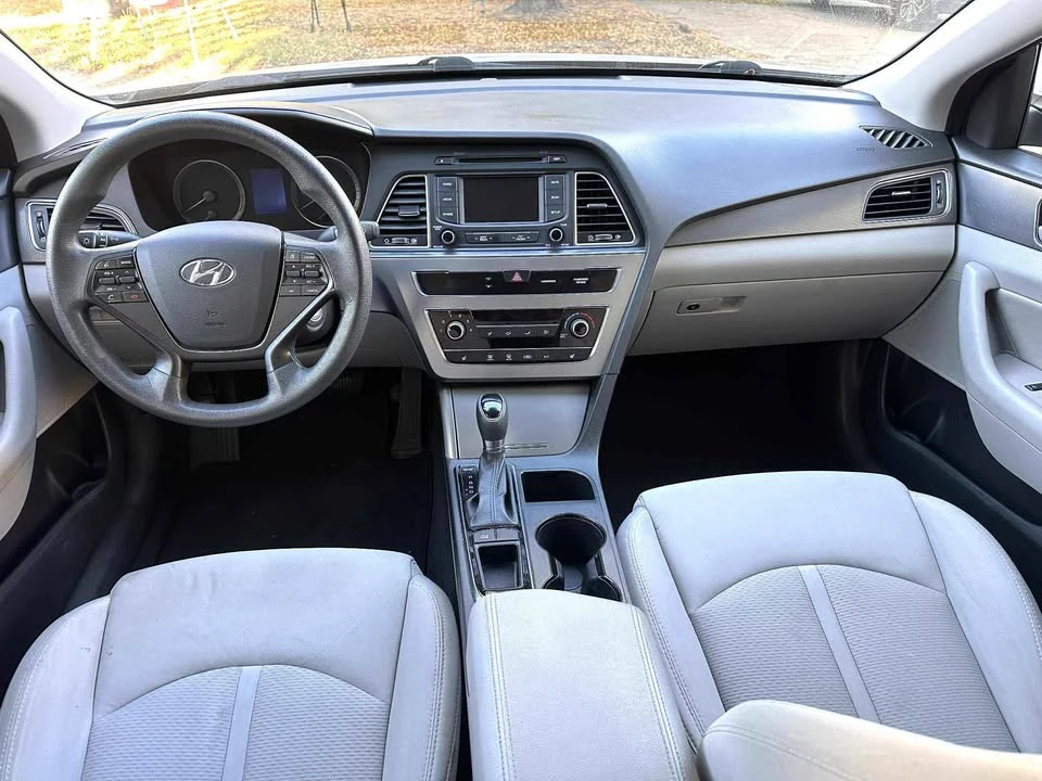 2015 Hyundai Sonata - Image 3 of 10