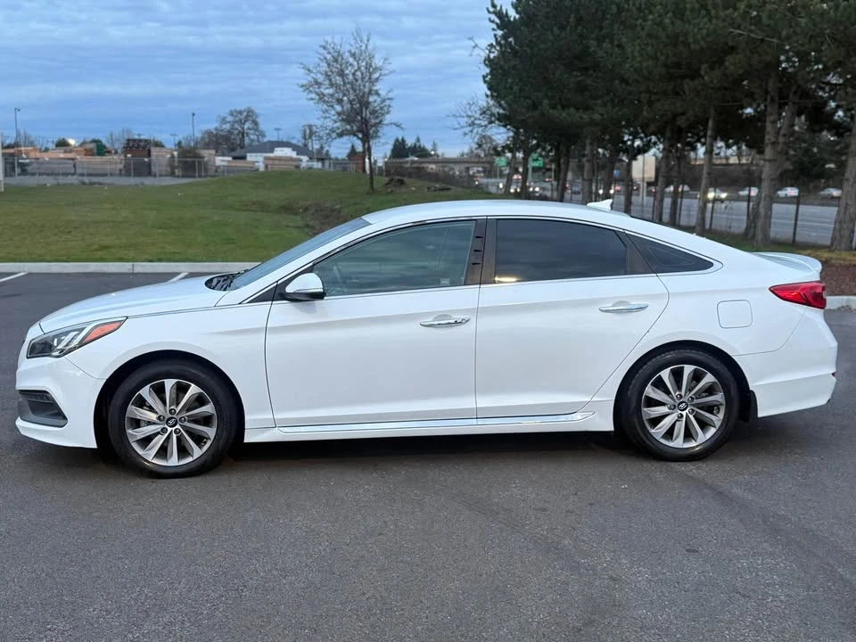 2015 Hyundai Sonata - Image 5 of 10