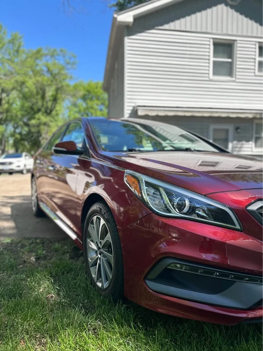 2015 Hyundai Sonata - Image 2 of 8