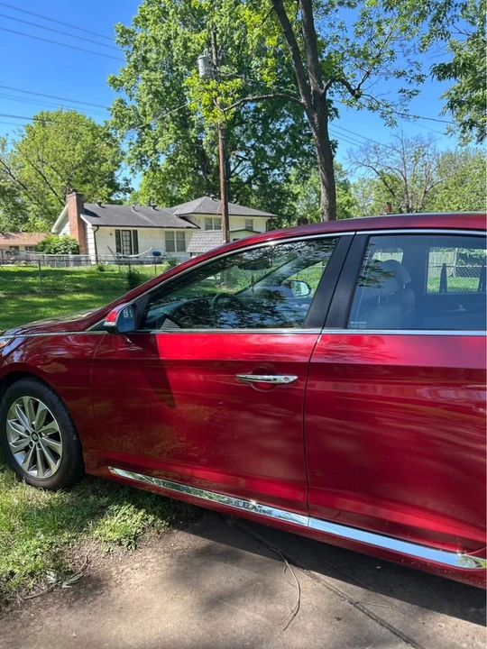 2015 Hyundai Sonata - Image 4 of 8