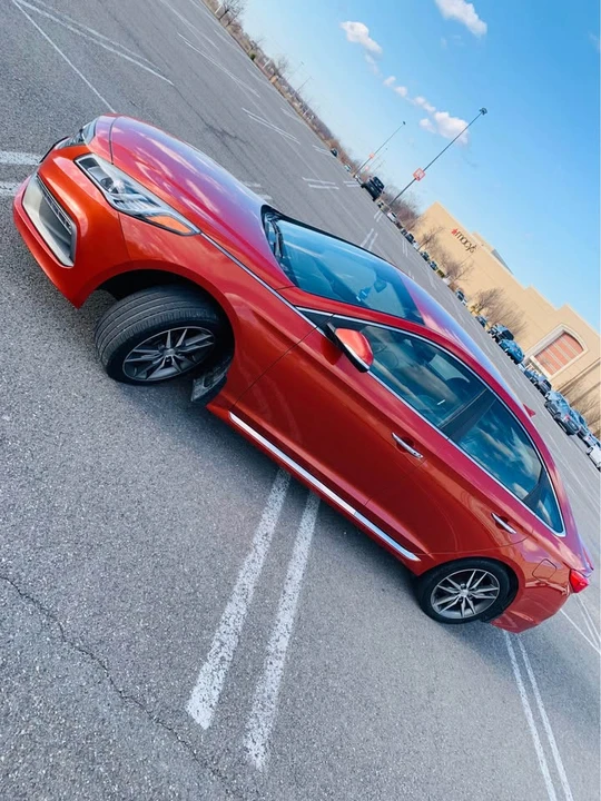 2015 Hyundai Sonata - Image 2 of 9