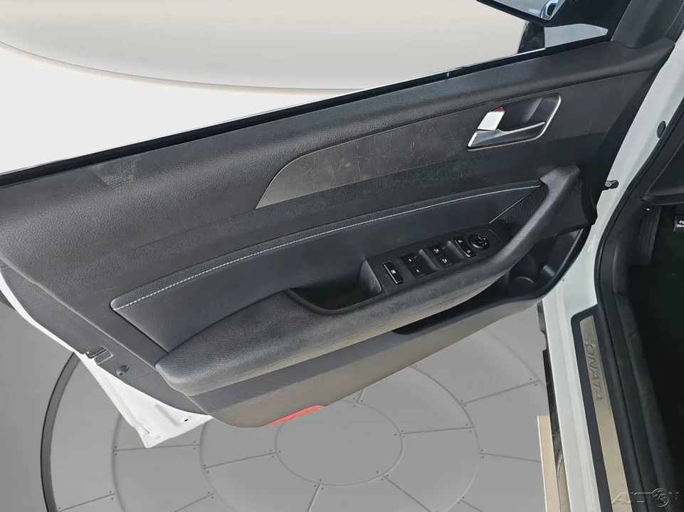 2015 Hyundai Sonata - Image 13 of 21