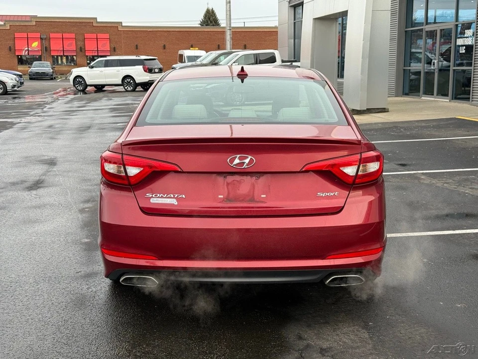 2015 Hyundai Sonata - Image 4 of 12
