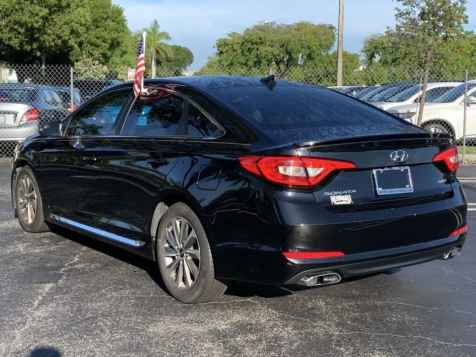 2015 Hyundai Sonata - Image 4 of 12