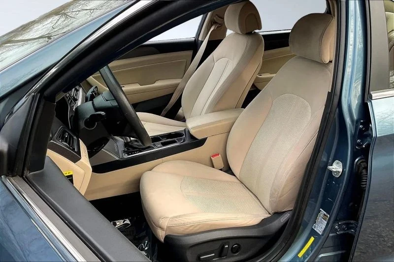 2015 Hyundai Sonata - Image 10 of 12