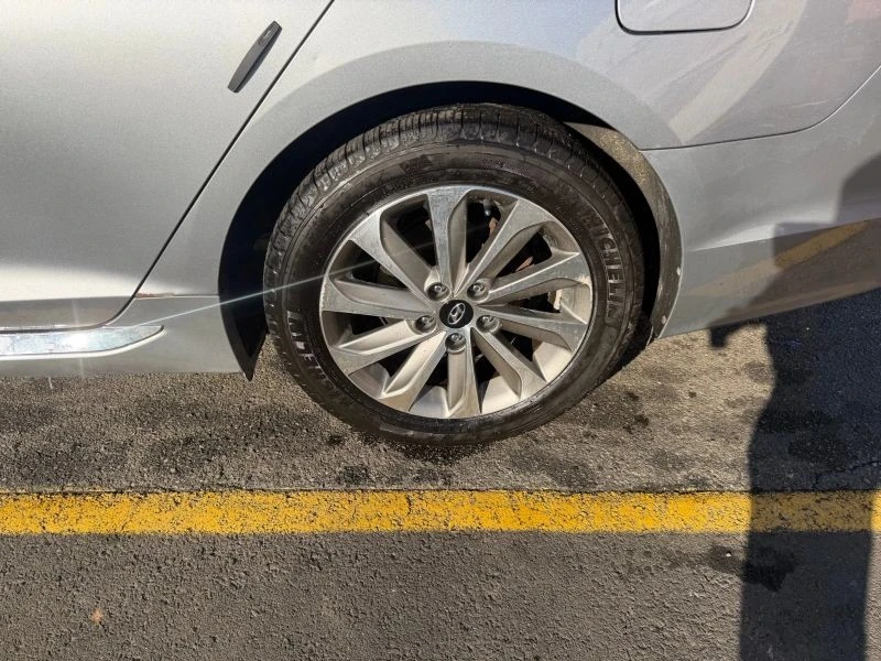 2015 Hyundai Sonata - Image 9 of 12