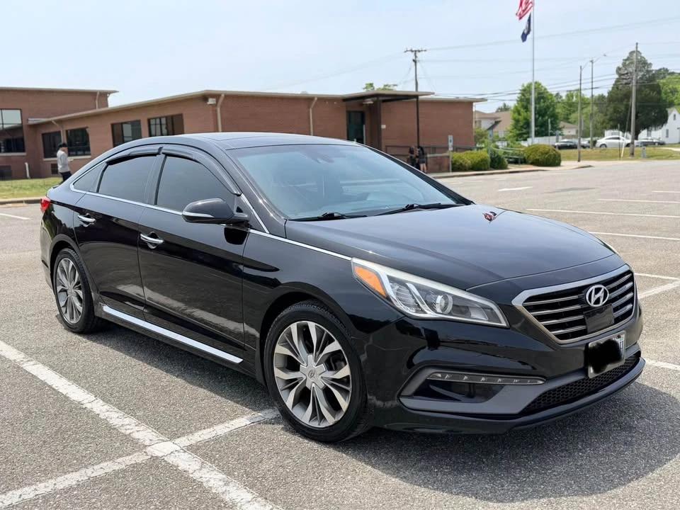 2015 Hyundai Sonata - Image 2 of 10