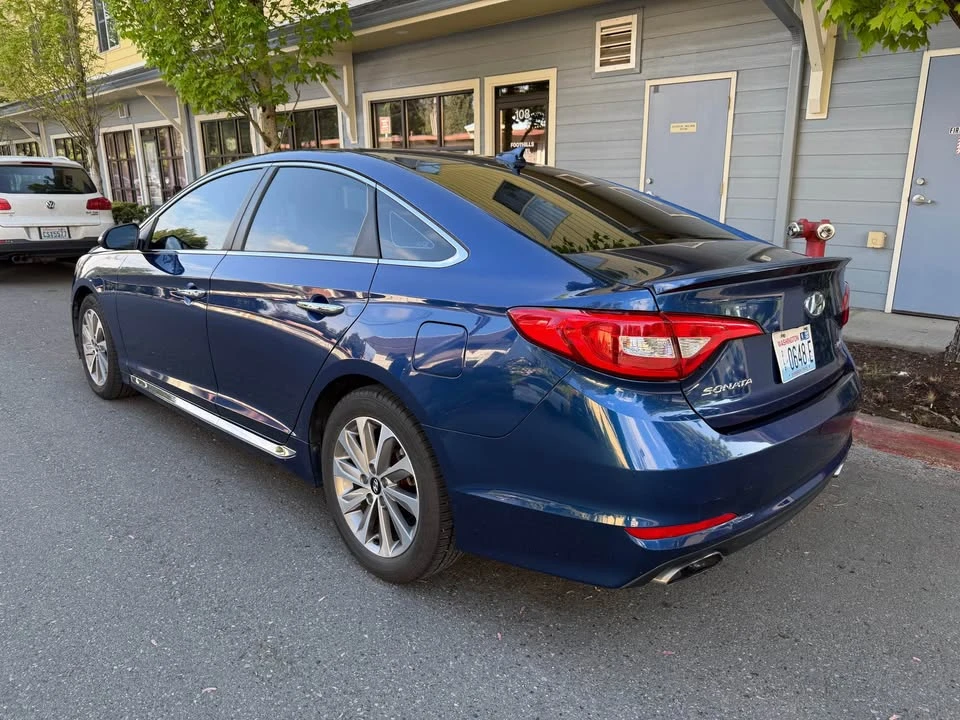 2015 Hyundai Sonata - Image 7 of 9
