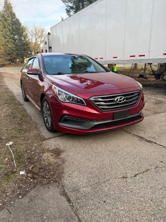 2015 Hyundai Sonata - Image 9 of 11