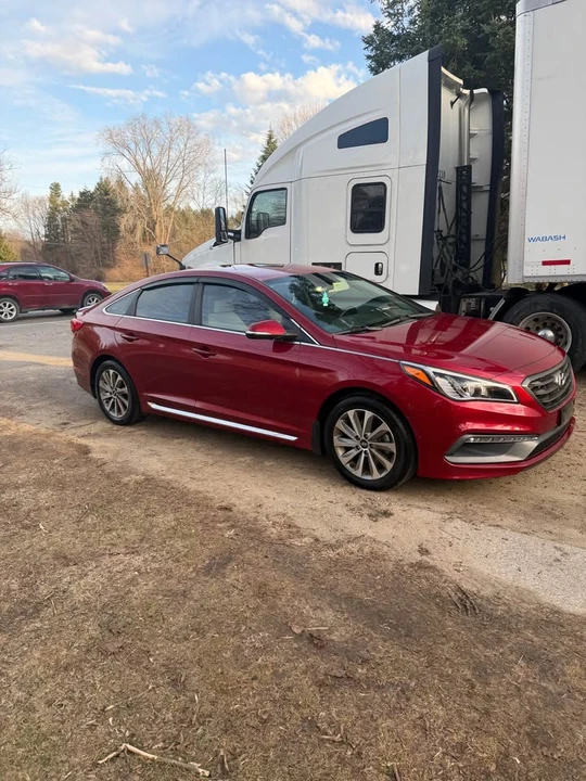 2015 Hyundai Sonata - Image 2 of 11