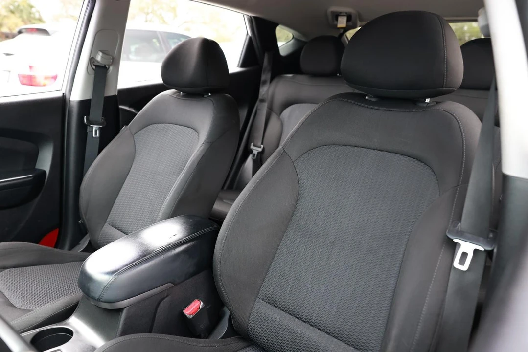 2015 Hyundai Tucson - Image 6 of 12
