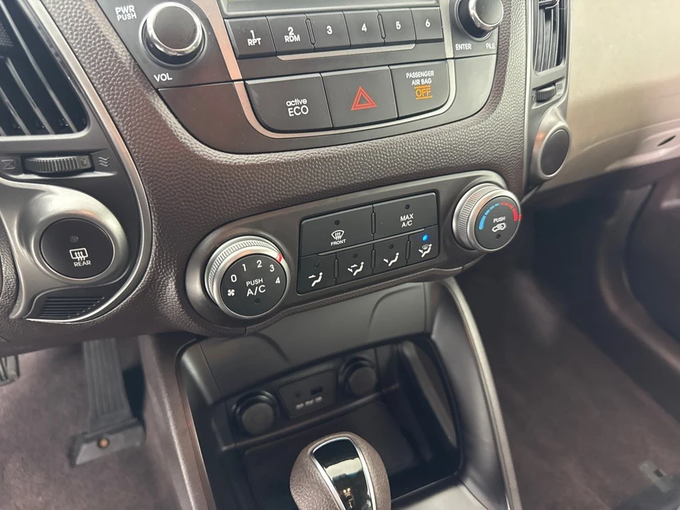 2015 Hyundai Tucson - Image 15 of 21
