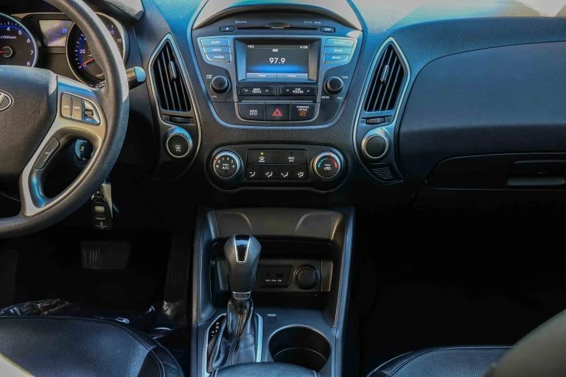 2015 Hyundai Tucson - Image 10 of 12