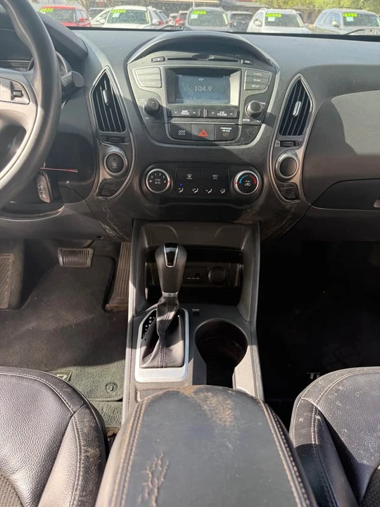 2015 Hyundai Tucson - Image 11 of 13