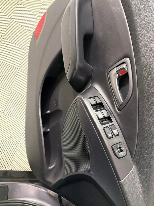 2015 Hyundai Tucson - Image 11 of 21