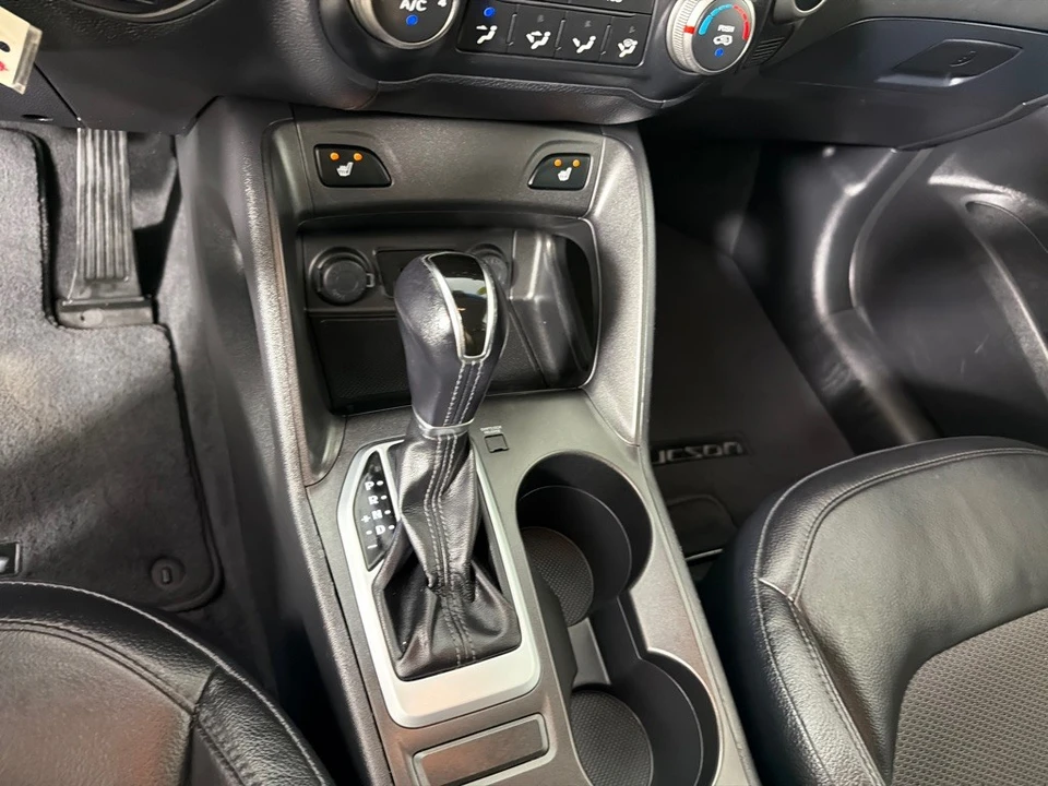 2015 Hyundai Tucson - Image 18 of 21