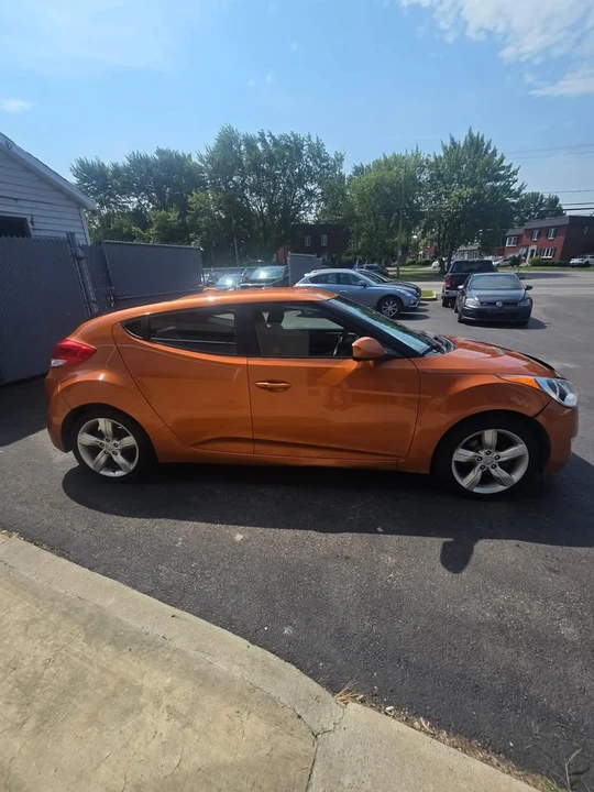 2015 Hyundai Veloster - Image 3 of 9