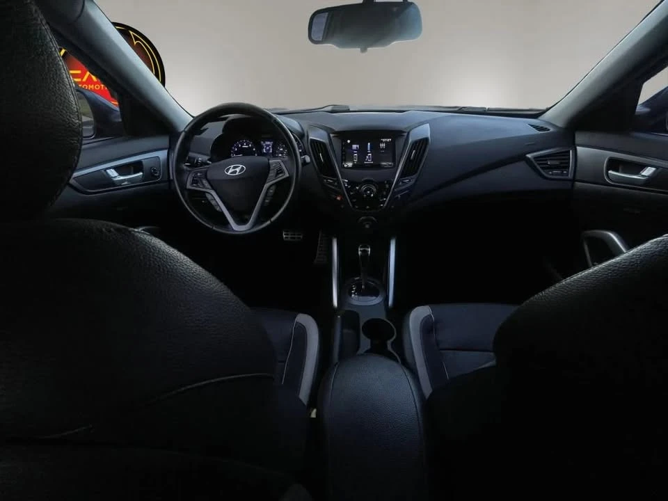 2015 Hyundai Veloster - Image 15 of 18